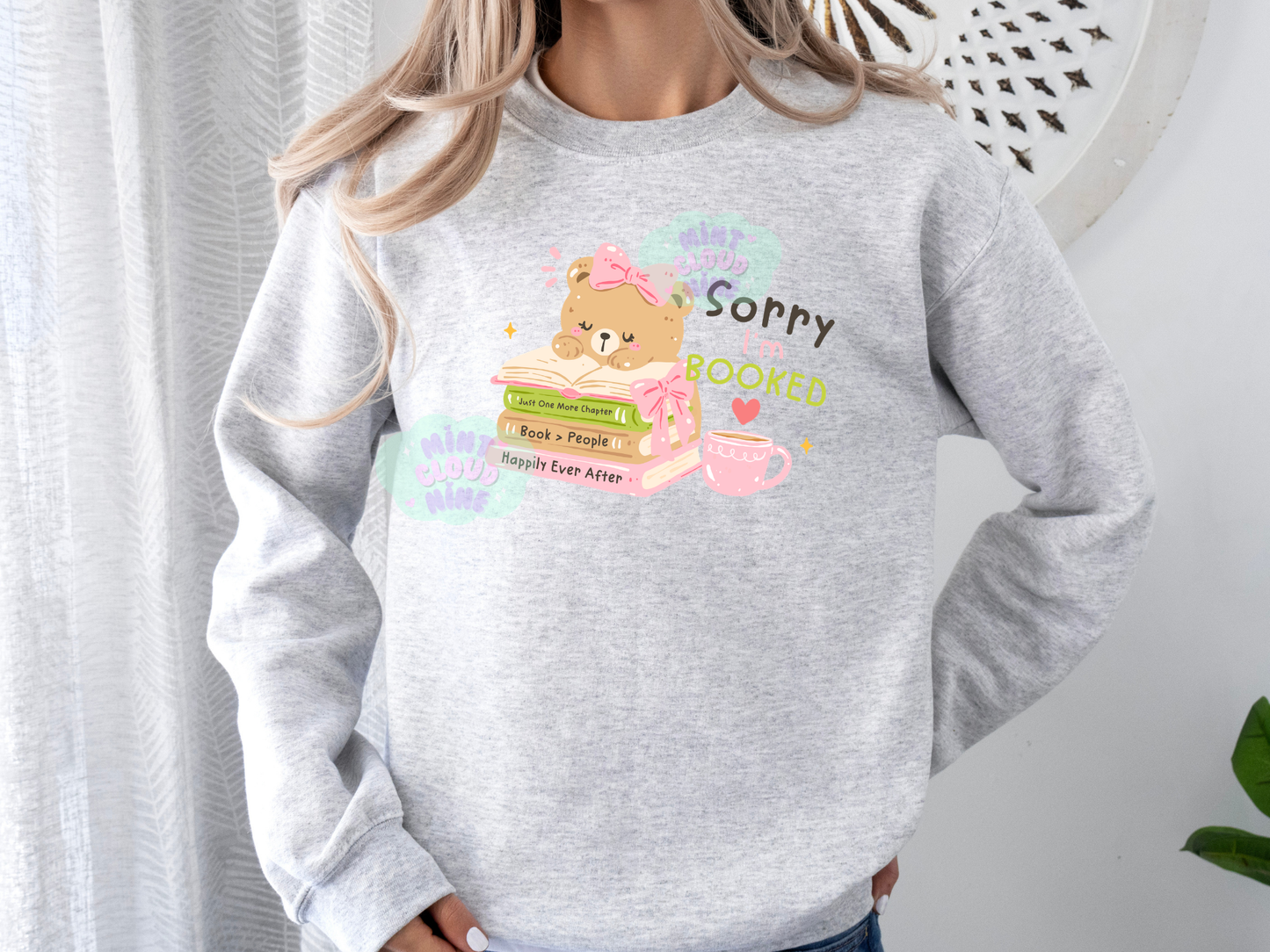 CREWNECK - BOOKISH BEAR