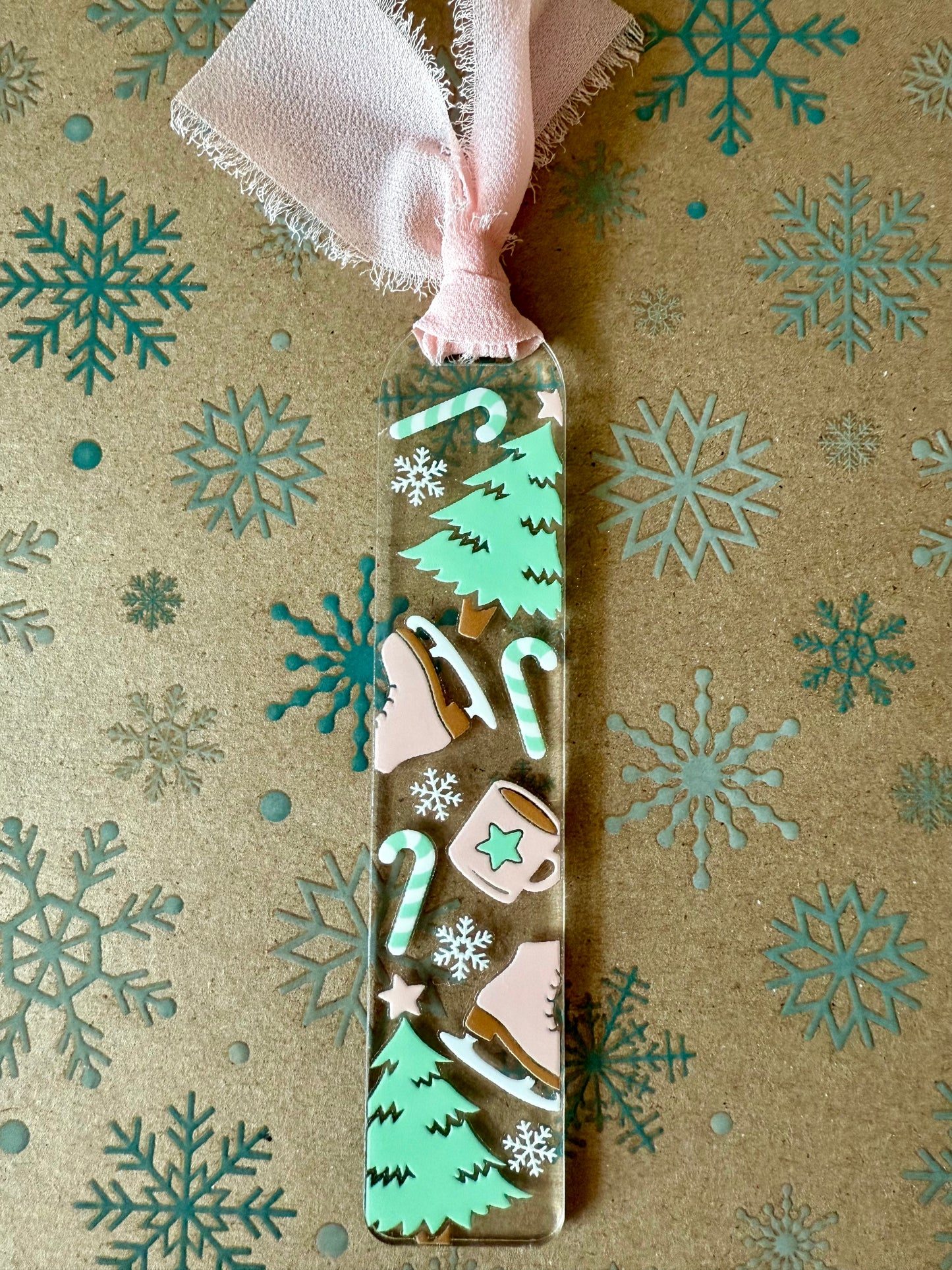 ACRYLIC BOOKMARK - PASTEL WINTER WONDERS