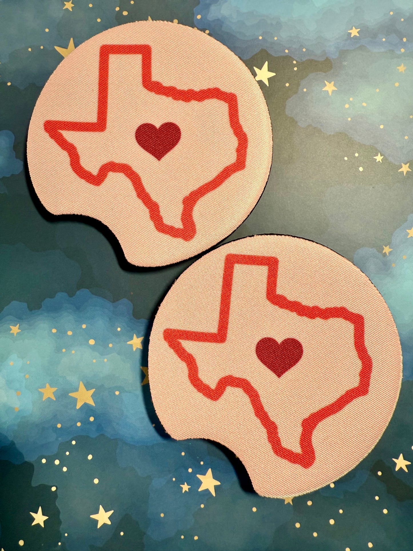 JUEGO DE POSAVASOS PARA COCHE - EN LO PROFUNDO DEL CORAZÓN DE TEXAS - ROSA